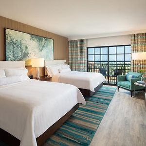 Premium Guest room 2 Queen Coastline view Balcony